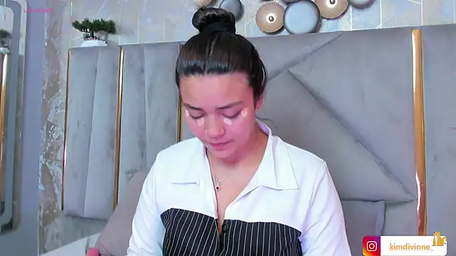 KimDevinne online show from 20, 9, 2025