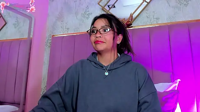 KimDevinne online show from 18, 2, 2026