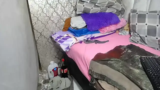 BigbootyNickyx online show from 25, 2, 2025
