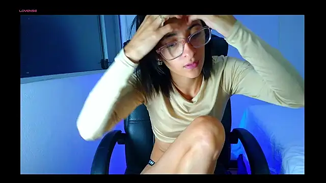 Snapshot of thedianakaro chatting on 5, 5, 2026 thedianakaro online show from 5, 5, 2026