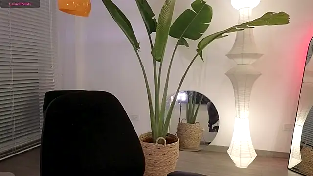 Siny Moore online show from 23, 9, 2025