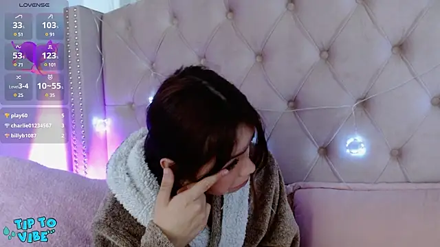 Snapshot of Maddy_14 chatting on 13, 12, 2024 Maddy 14 online show from 13, 12, 2024