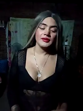 Snapshot of yovana13 chatting on 4, 3, 2026 yovana13 online show from 4, 3, 2026