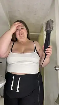 Snapshot of Chloee_ep chatting on 22, 10, 2025 Chloee ep online show from 22, 10, 2025