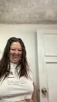 Snapshot of Chloee_ep chatting on 8, 4, 2026 Chloee ep online show from 8, 4, 2026