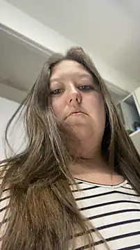 Snapshot of Chloee_ep chatting on 12, 4, 2026 Chloee ep online show from 12, 4, 2026