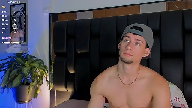 JadeSmiith  online show from 22, 11, 2025