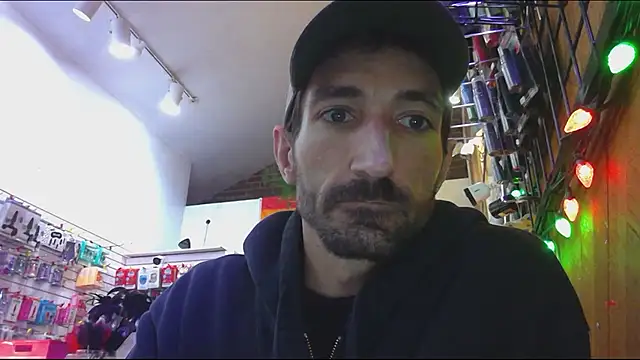 Snapshot of SlammyDjr chatting on 9, 10, 2025 SlammyDjr online show from 9, 10, 2025