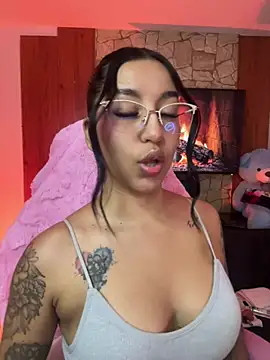 Tamara Roberts1 online show from 30, 4, 2026