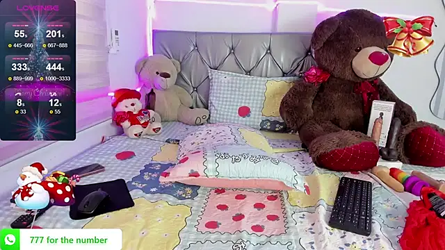 Snapshot of charlotteone chatting on 17, 12, 2024 charlotteone online show from 17, 12, 2024