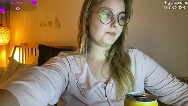 Snapshot of JacyWinslat chatting on 16, 3, 2026 JacyWinslat online show from 16, 3, 2026