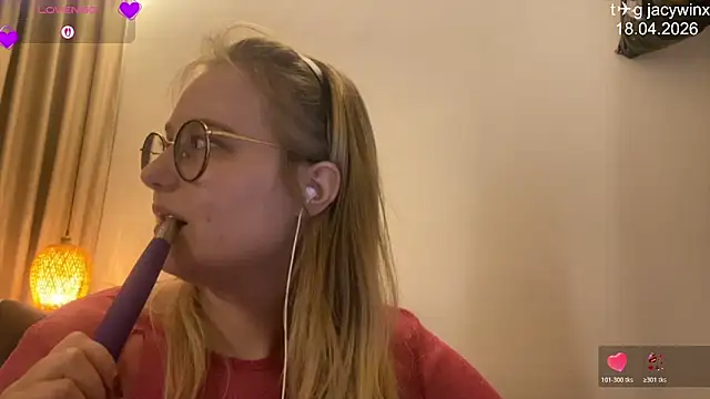 Snapshot of JacyWinslat chatting on 18, 4, 2026 JacyWinslat online show from 18, 4, 2026