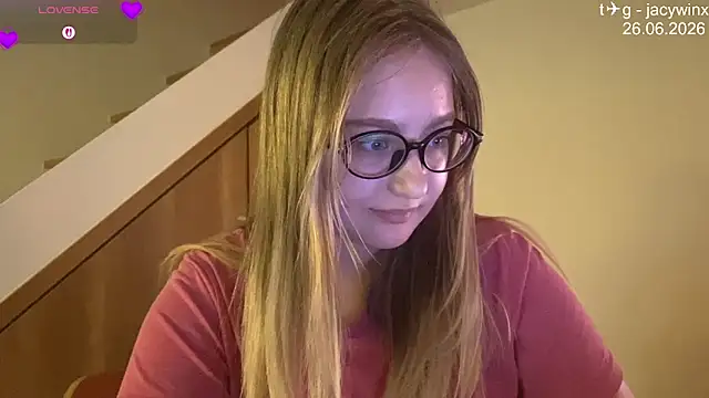 Snapshot of JacyWinslat chatting on 26, 6, 2026 JacyWinslat online show from 26, 6, 2026