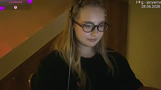 Snapshot of JacyWinslat chatting on 28, 6, 2026 JacyWinslat online show from 28, 6, 2026