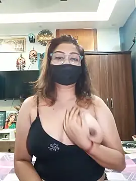 Cute-mona online show from 6, 7, 2026