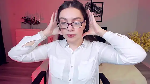 Snapshot of DaniellaLovely chatting on 4, 12, 2024 DaniellaLovely online show from 4, 12, 2024