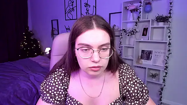 Snapshot of DaniellaLovely chatting on 7, 1, 2025 DaniellaLovely online show from 7, 1, 2025