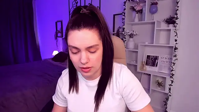 Snapshot of DaniellaLovely chatting on 13, 3, 2025 DaniellaLovely online show from 13, 3, 2025