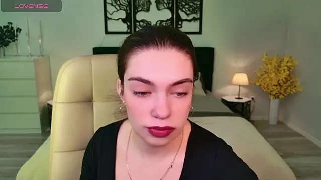 DaniellaLovely online show from 28, 10, 2025