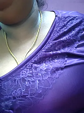 Snapshot of kavinila20 chatting on 26, 9, 2025 kavinila20 online show from 26, 9, 2025