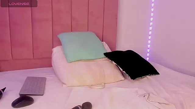 Marianna Sanndoval online show from 18, 3, 2025