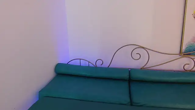 Dulcetorres  online show from 13, 12, 2024