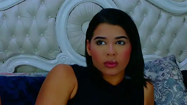 TiaraRosse online show from 18, 10, 2025