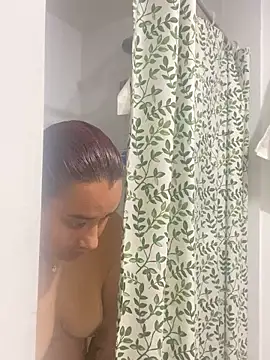 Snapshot of Cafeziitha02 chatting on 26, 10, 2025 Cafeziitha02 online show from 26, 10, 2025