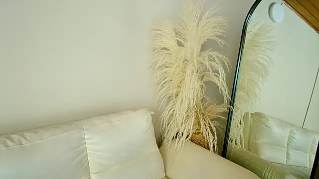 Snapshot of Rebeca_Williams_ chatting on 21, 2, 2025 Rebeca Williams online show from 21, 2, 2025