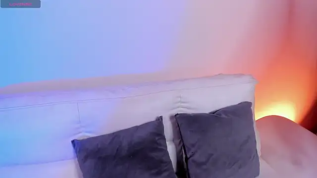 Rebeca Williams  online show from 18, 11, 2025