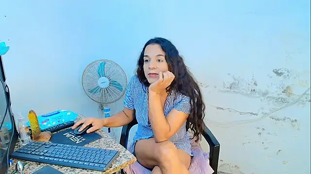 Oh Tique online show from 26, 2, 2026