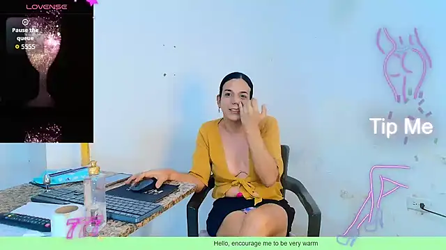 Oh Tique online show from 9, 6, 2026
