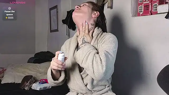 kittenlizz online show from 5, 6, 2026