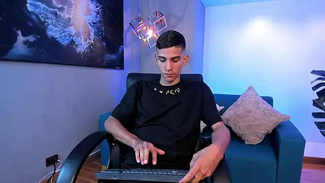 Aaron Scoot online show from 20, 4, 2026