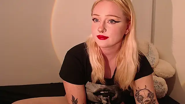 chloe levine online show from 10, 9, 2025