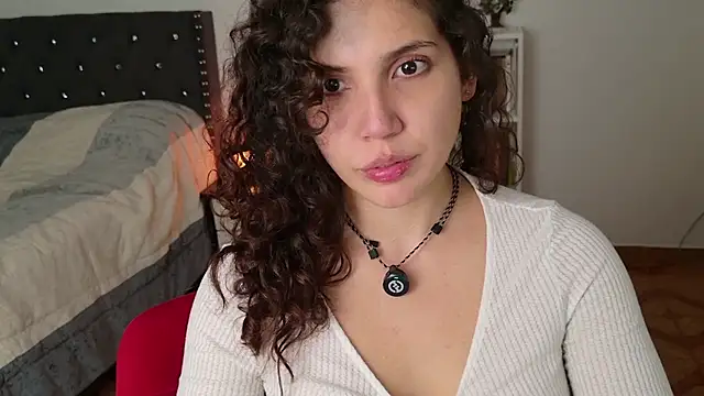 Snapshot of Sigrid- chatting on 7, 6, 2026 Sigrid- online show from 7, 6, 2026