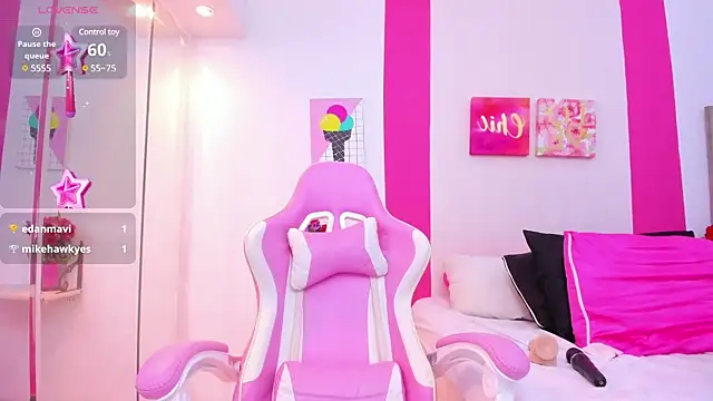 scarlette 15  online show from 18, 3, 2025