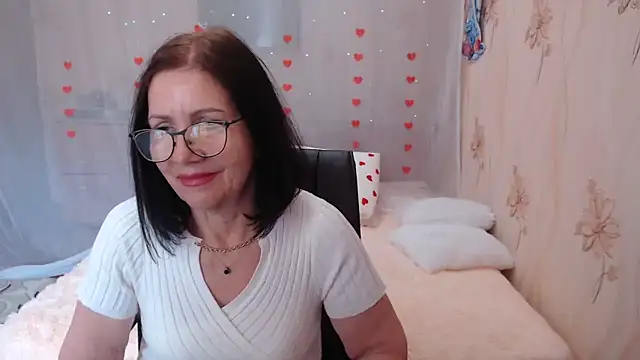 Snapshot of OlgaHottie chatting on 5, 3, 2025 OlgaHottie online show from 5, 3, 2025