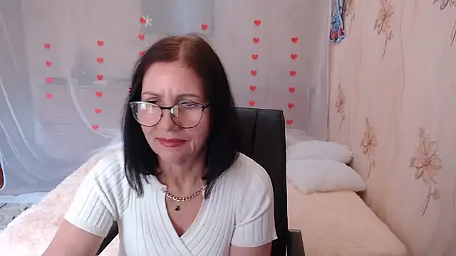 Snapshot of OlgaHottie chatting on 5, 3, 2025 OlgaHottie online show from 5, 3, 2025