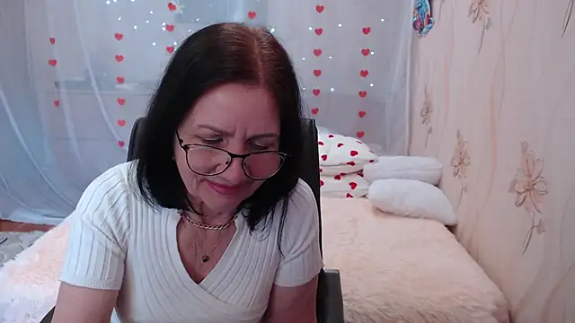 Snapshot of OlgaHottie chatting on 6, 3, 2025 OlgaHottie online show from 6, 3, 2025