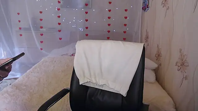 Snapshot of OlgaHottie chatting on 6, 3, 2025 OlgaHottie online show from 6, 3, 2025