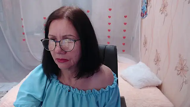 Snapshot of OlgaHottie chatting on 8, 3, 2025 OlgaHottie online show from 8, 3, 2025