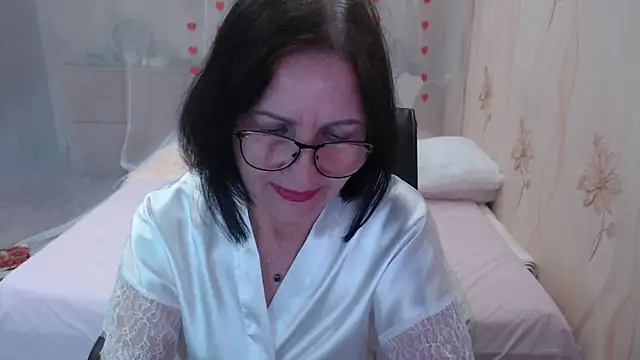 Snapshot of OlgaHottie chatting on 10, 10, 2025 OlgaHottie online show from 10, 10, 2025