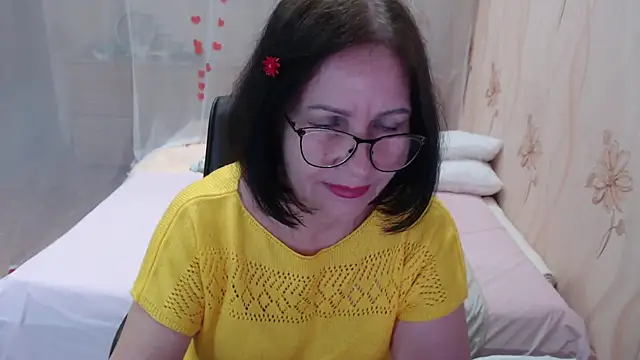 Snapshot of OlgaHottie chatting on 12, 10, 2025 OlgaHottie online show from 12, 10, 2025