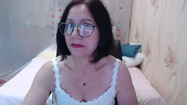 Snapshot of OlgaHottie chatting on 1, 11, 2025 OlgaHottie online show from 1, 11, 2025