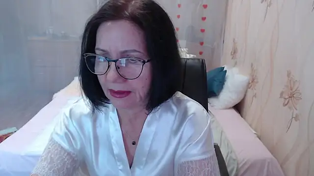 Snapshot of OlgaHottie chatting on 3, 11, 2025 OlgaHottie online show from 3, 11, 2025