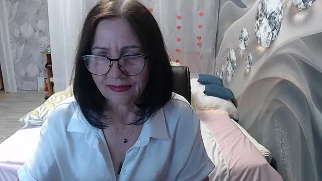 Snapshot of OlgaHottie chatting on 6, 2, 2026 OlgaHottie online show from 6, 2, 2026