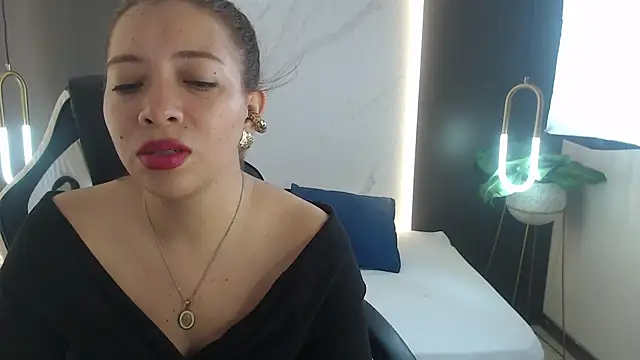 alma fenix online show from 9, 12, 2024