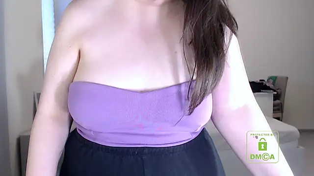 Snapshot of cute_and_hot chatting on 29, 4, 2026 cute and hot online show from 29, 4, 2026