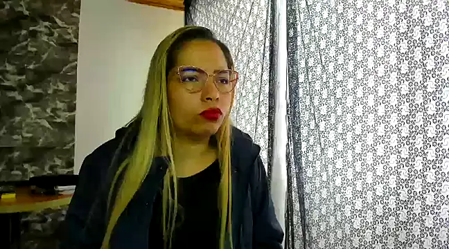 MISSLAUR4 online show from 6, 1, 2025